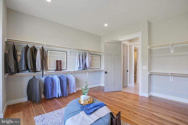 1580 LOUDOUN DR, Haymarket, VA 20169