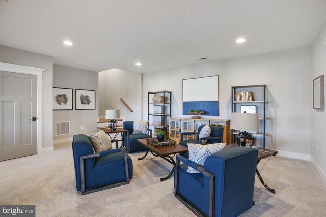 1580 LOUDOUN DR, Haymarket, VA 20169