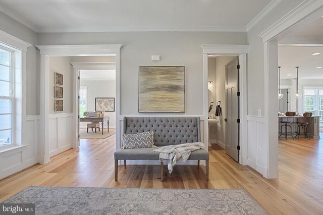 1580 LOUDOUN DR, Haymarket, VA 20169