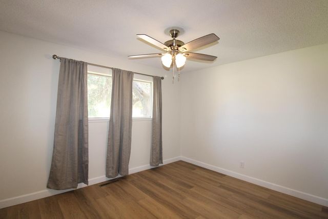 678 E Menlo Avenue, Fresno, CA 93710
