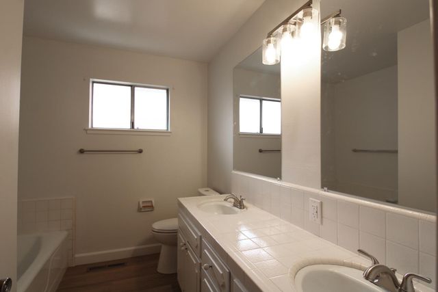 678 E Menlo Avenue, Fresno, CA 93710