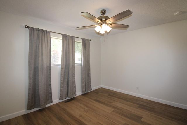 678 E Menlo Avenue, Fresno, CA 93710