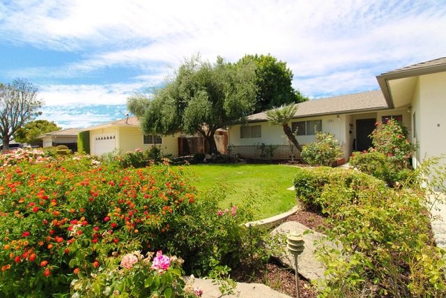 678 E Menlo Avenue, Fresno, CA 93710
