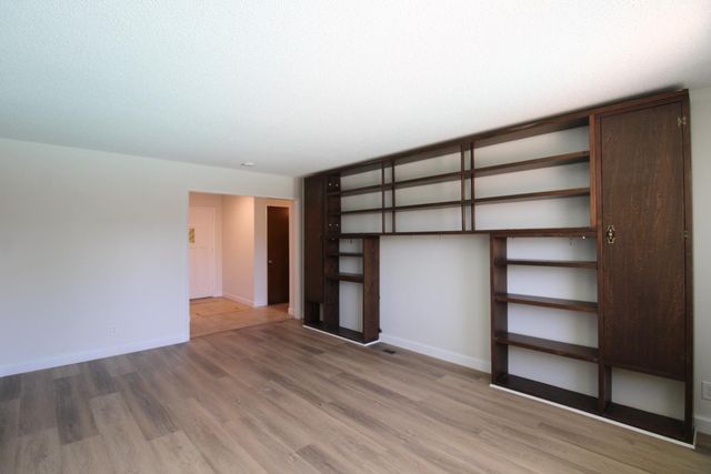 678 E Menlo Avenue, Fresno, CA 93710