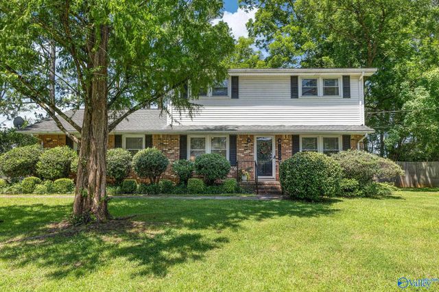 11242 Hillwood Drive SE, Huntsville, AL 35803