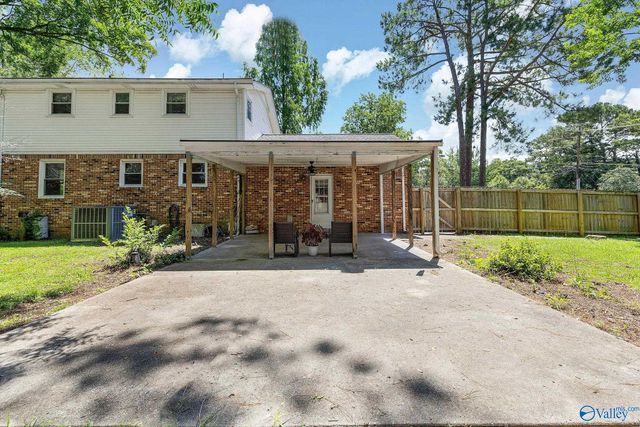 11242 Hillwood Drive SE, Huntsville, AL 35803