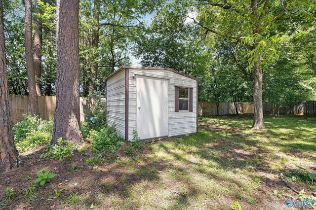 11242 Hillwood Drive SE, Huntsville, AL 35803