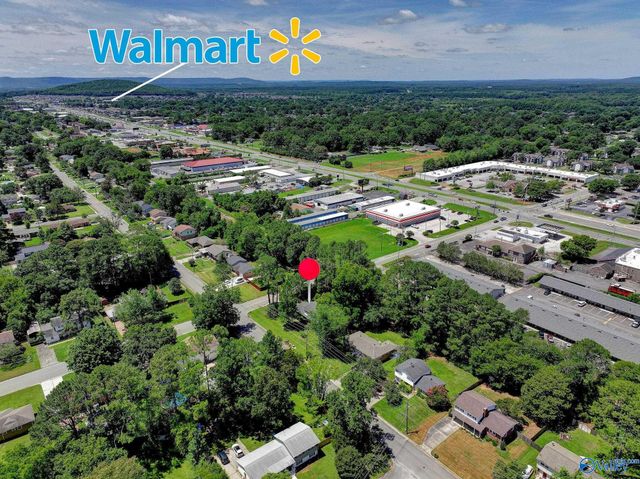 11242 Hillwood Drive SE, Huntsville, AL 35803