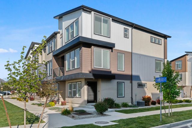 8307 S DURHAM ST, Sandy, UT 84070