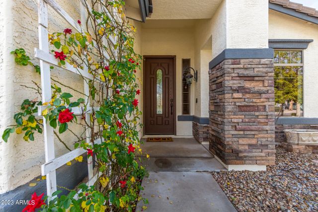 14823 W WINDSOR Avenue, Goodyear, AZ 85395