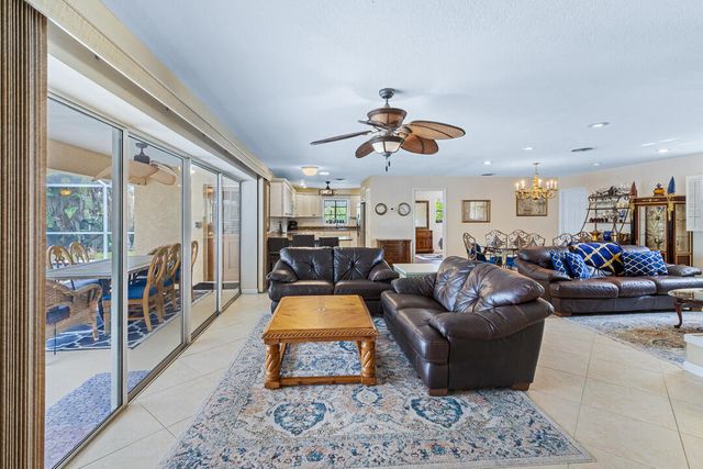 622 SW Pine Tree Lane, Palm City, FL 34990