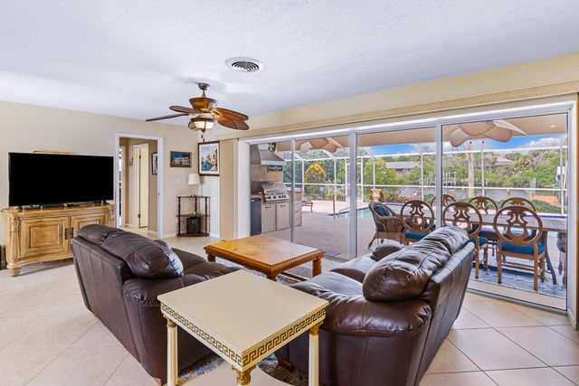 622 SW Pine Tree Lane, Palm City, FL 34990