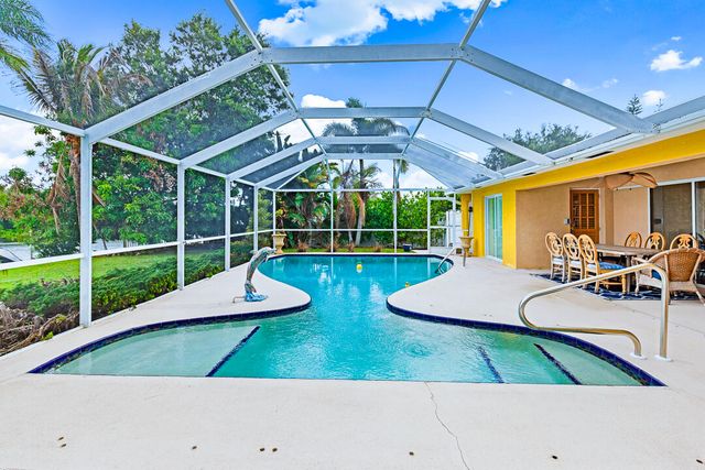622 SW Pine Tree Lane, Palm City, FL 34990