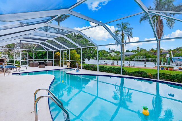 622 SW Pine Tree Lane, Palm City, FL 34990