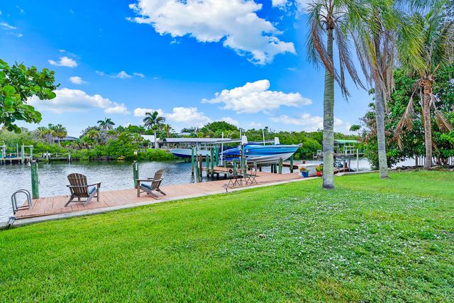622 SW Pine Tree Lane, Palm City, FL 34990