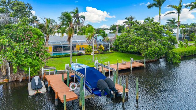 622 SW Pine Tree Lane, Palm City, FL 34990