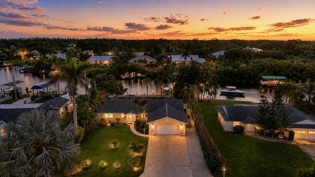 622 SW Pine Tree Lane, Palm City, FL 34990
