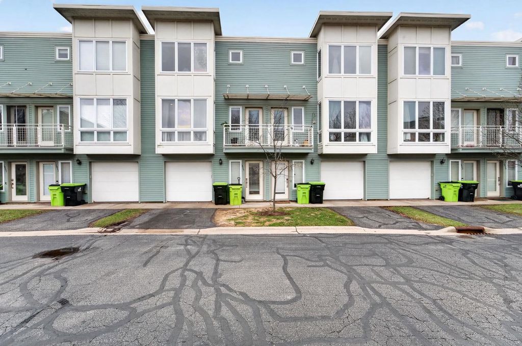1813 Conservation Place, Madison, WI 53713