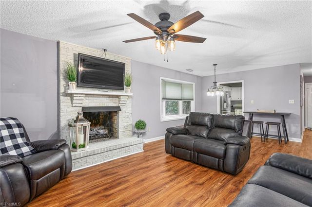 5136 Country Lane, Archdale, NC 27263