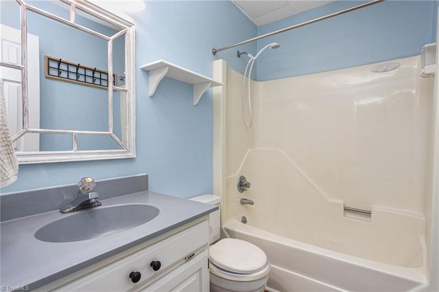 5136 Country Lane, Archdale, NC 27263