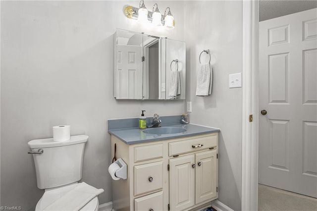 5136 Country Lane, Archdale, NC 27263