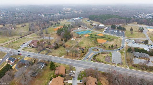 5136 Country Lane, Archdale, NC 27263