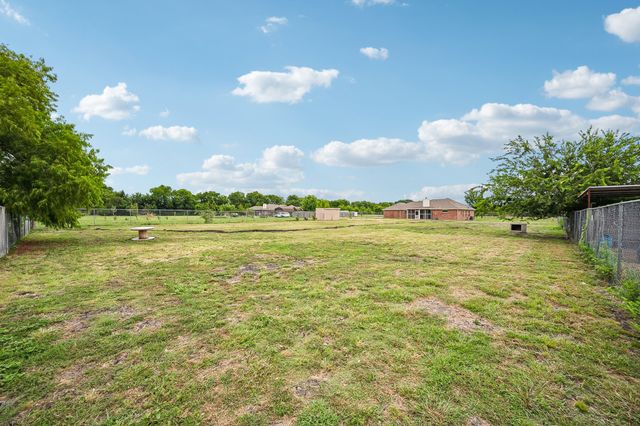 4949 County Road 465, Mckinney, TX 75071