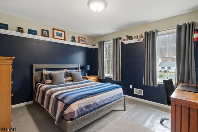 57 Paderewski Rd, Jefferson Twp., NJ 07438