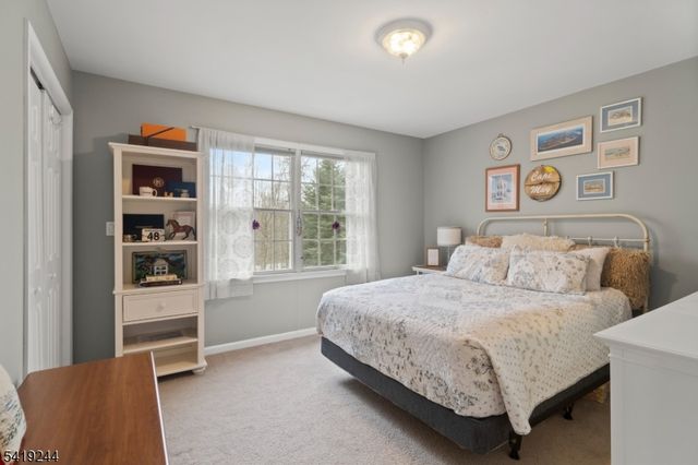 57 Paderewski Rd, Jefferson Twp., NJ 07438