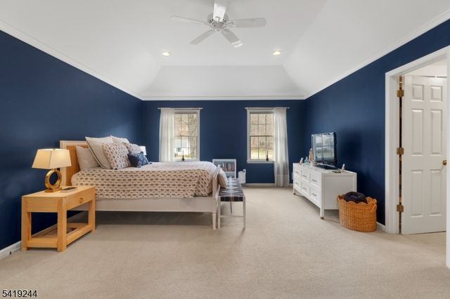 57 Paderewski Rd, Jefferson Twp., NJ 07438