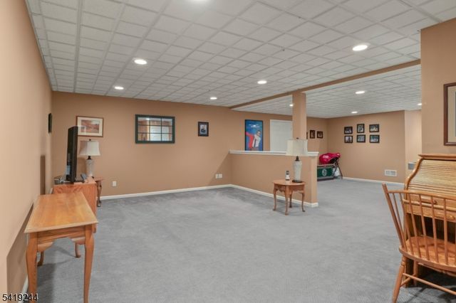 57 Paderewski Rd, Jefferson Twp., NJ 07438