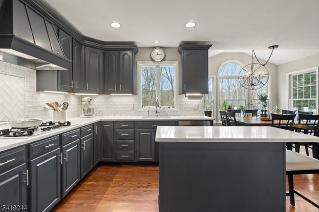 57 Paderewski Rd, Jefferson Twp., NJ 07438