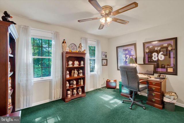 30 MCCURLEY DR, New Freedom, PA 17349