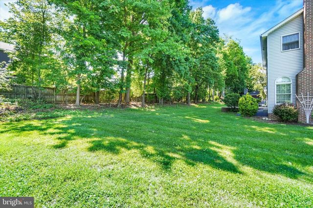 30 MCCURLEY DR, New Freedom, PA 17349