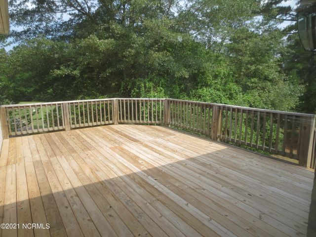 8 Country Club Boulevard, Whispering Pines, NC 28327