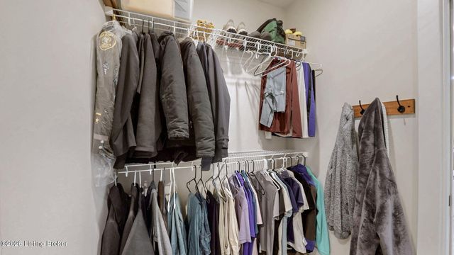 129 Highpoint Ct, Elizabethtown, KY 42701