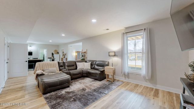 129 Highpoint Ct, Elizabethtown, KY 42701