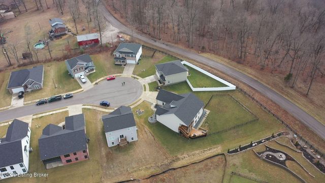 129 Highpoint Ct, Elizabethtown, KY 42701