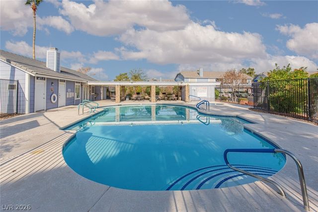 5370 Angler Circle 202, Las Vegas, NV 89122