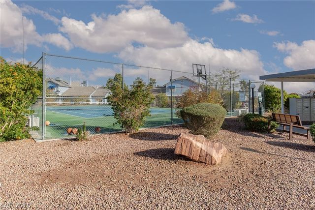 5370 Angler Circle 202, Las Vegas, NV 89122