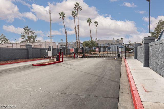 5370 Angler Circle 202, Las Vegas, NV 89122