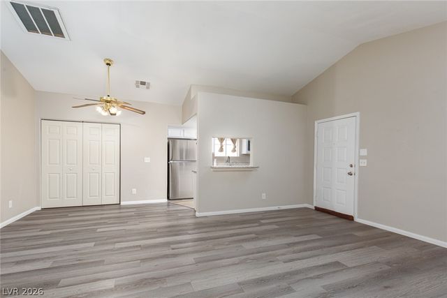 5370 Angler Circle 202, Las Vegas, NV 89122