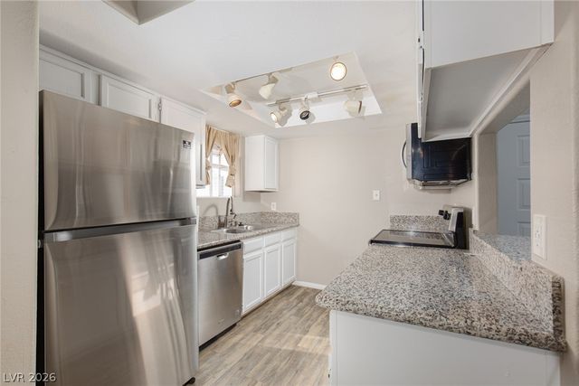 5370 Angler Circle 202, Las Vegas, NV 89122