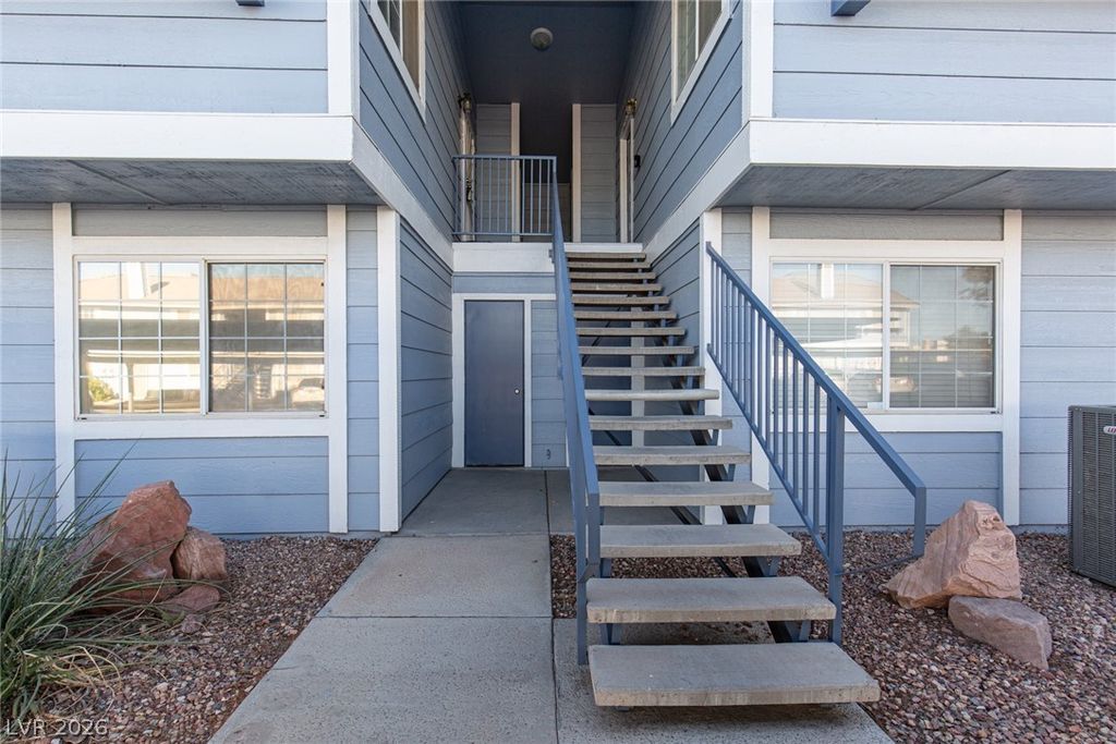 5370 Angler Circle 202, Las Vegas, NV 89122