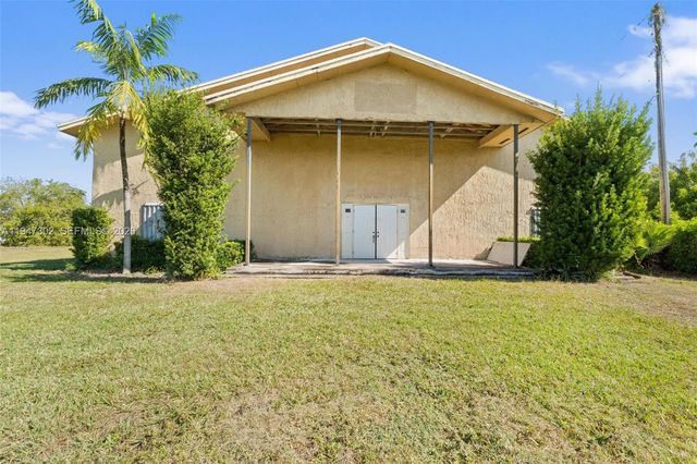 21571 SW 110th Avenue, Miami, FL 33189