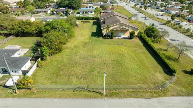 21571 SW 110th Avenue, Miami, FL 33189
