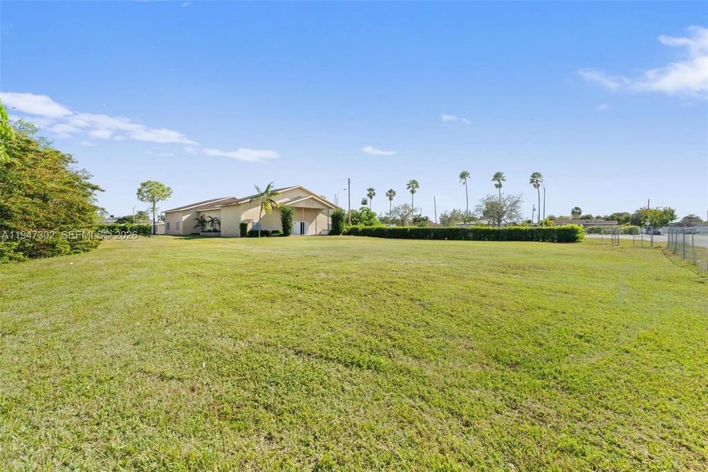 21571 SW 110th Avenue, Miami, FL 33189