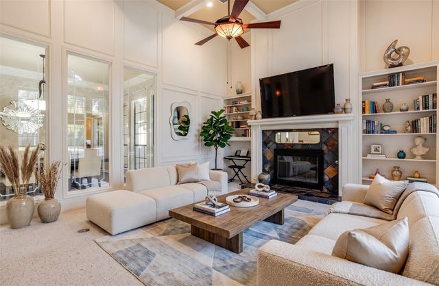 9812 Canyon Crest Circle, Irving, TX 75063