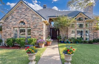 9812 Canyon Crest Circle, Irving, TX 75063