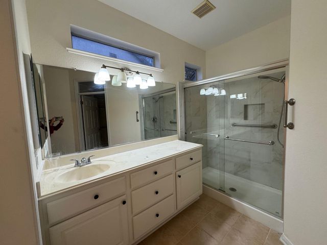 262 Whispering Wind DR, Georgetown, TX 78633